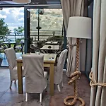 77 Restauracja 酒店 3*