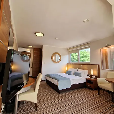 77 Restauracja Chałupy