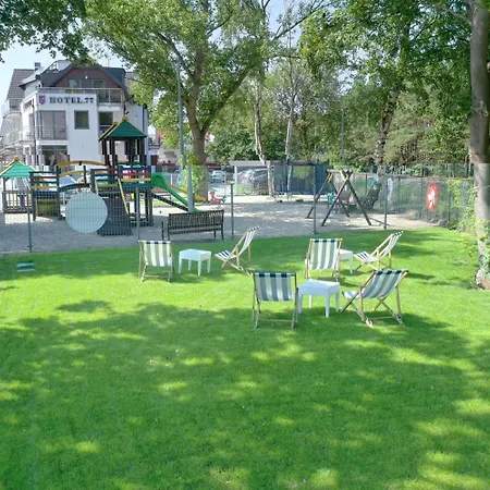 77 Restauracja 3* Chałupy