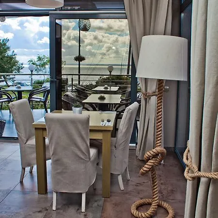 77 Restauracja Отель 3*