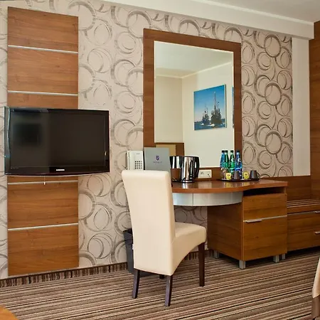 Hotel 77 Restauracja 3*