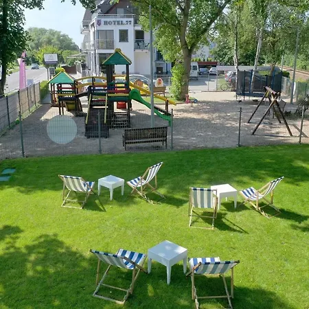 77 Restauracja Отель