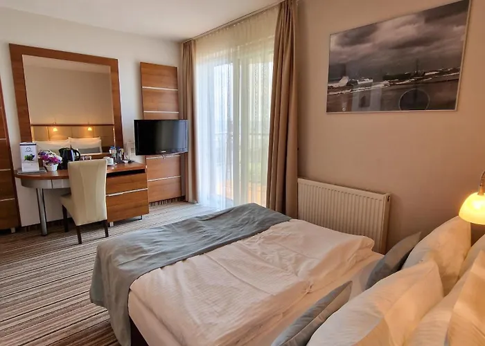 Hotel 77 Restauracja 3*