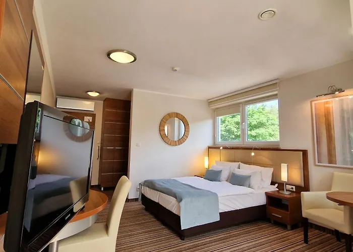 77 Restauracja Chałupy