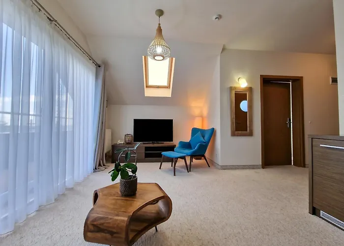 77 Restauracja 3* Chałupy