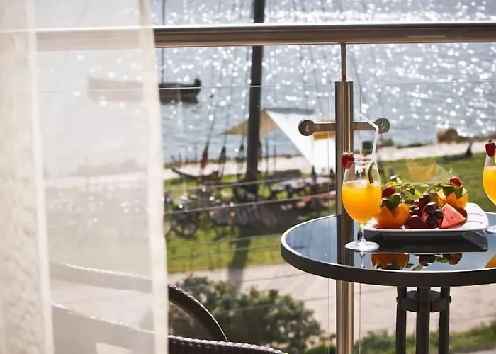 Hotel 77 Restauracja Chałupy