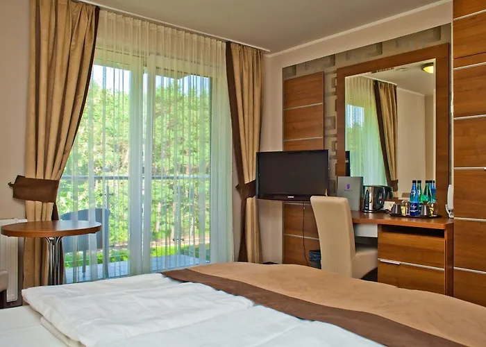 Hotel 77 Restauracja Chałupy