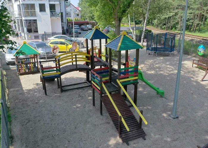 Hotel 77 Restauracja Chałupy